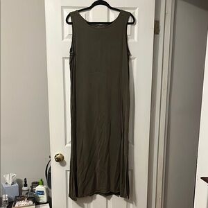 Olive Sleeveless Maxi Dress